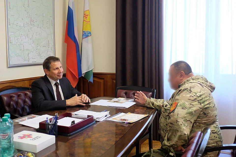 Также бойцы выразили признательность министру промышленности, предпринимательства и торговли Кировской области Денису Пестрикову за его помощь. Фото: правительство Кировской области