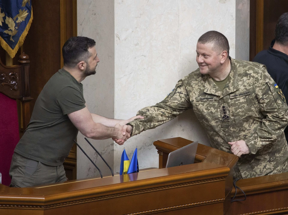 Ионов считает, что Лондон хочет заменить Зеленского на Залужного