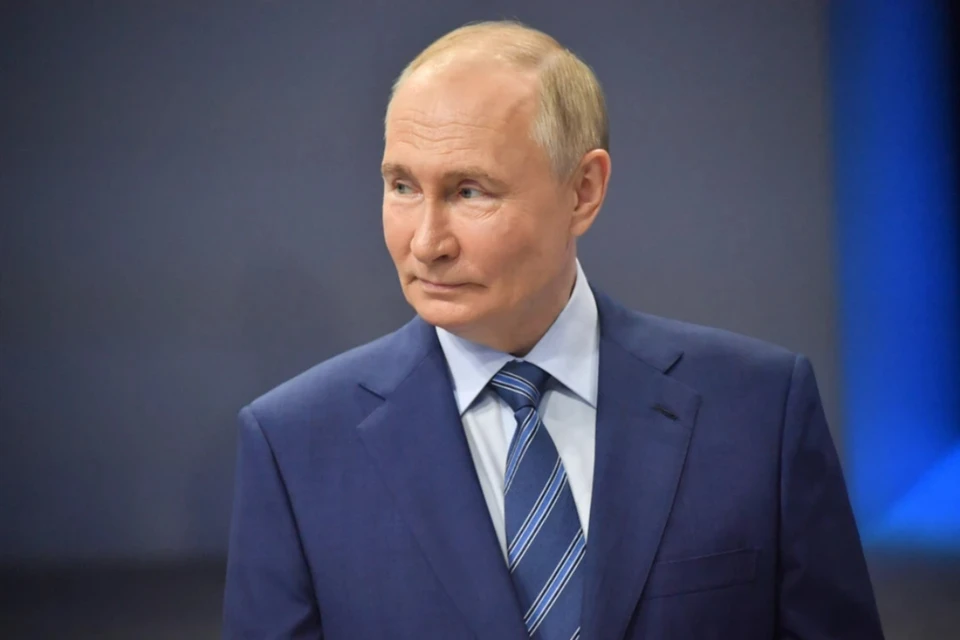 На пресс-конференции Путин предложил Трампу провести следующую встречу в России.