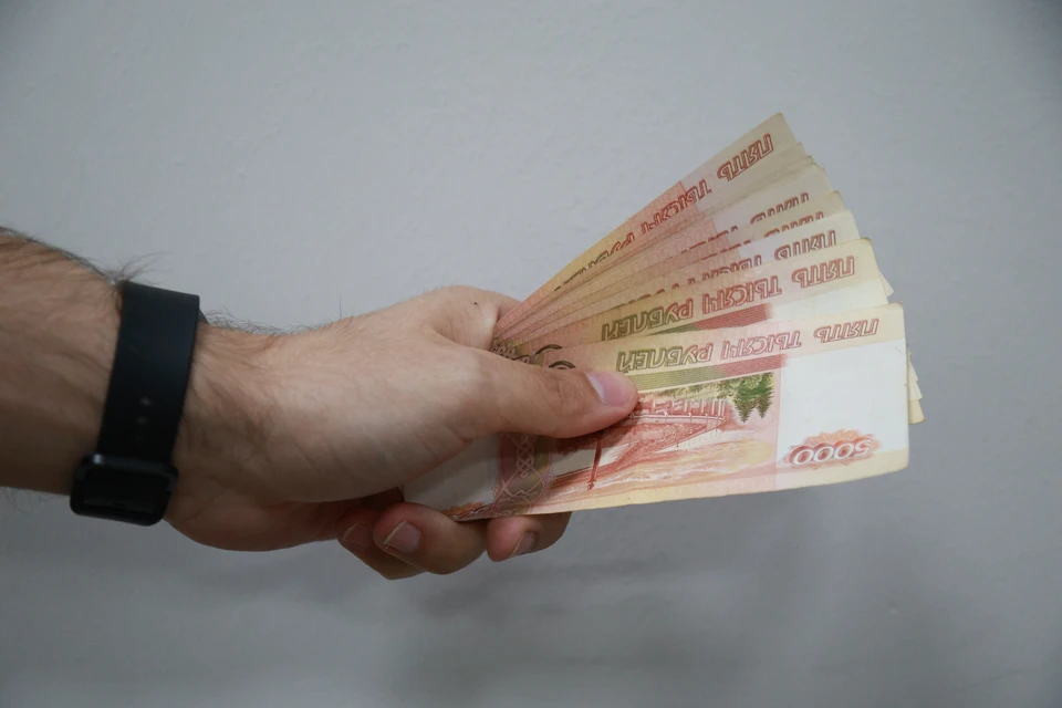 Пособие назначается семьям, чей среднедушевой доход ниже прожиточного минимума в регионе