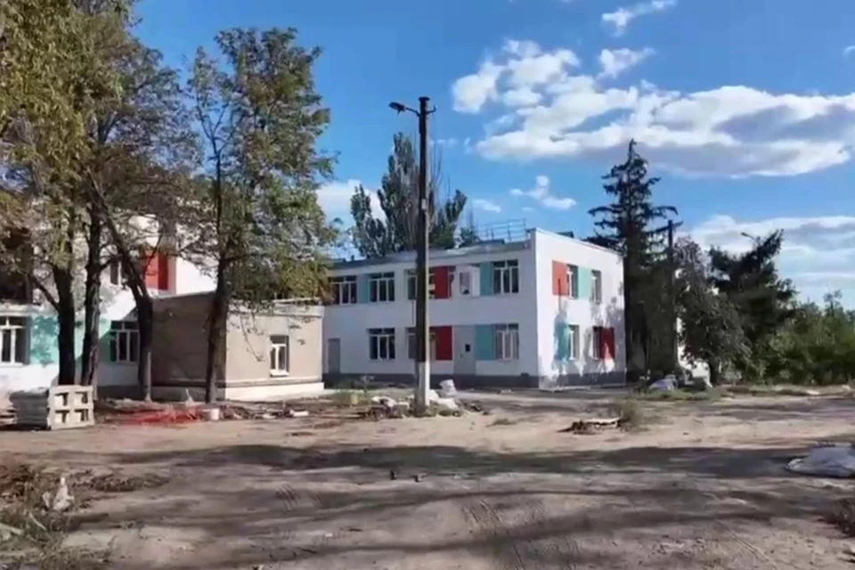 В Мариуполе строят современный дом общественных организаций. Фото: ТГ/Макаров