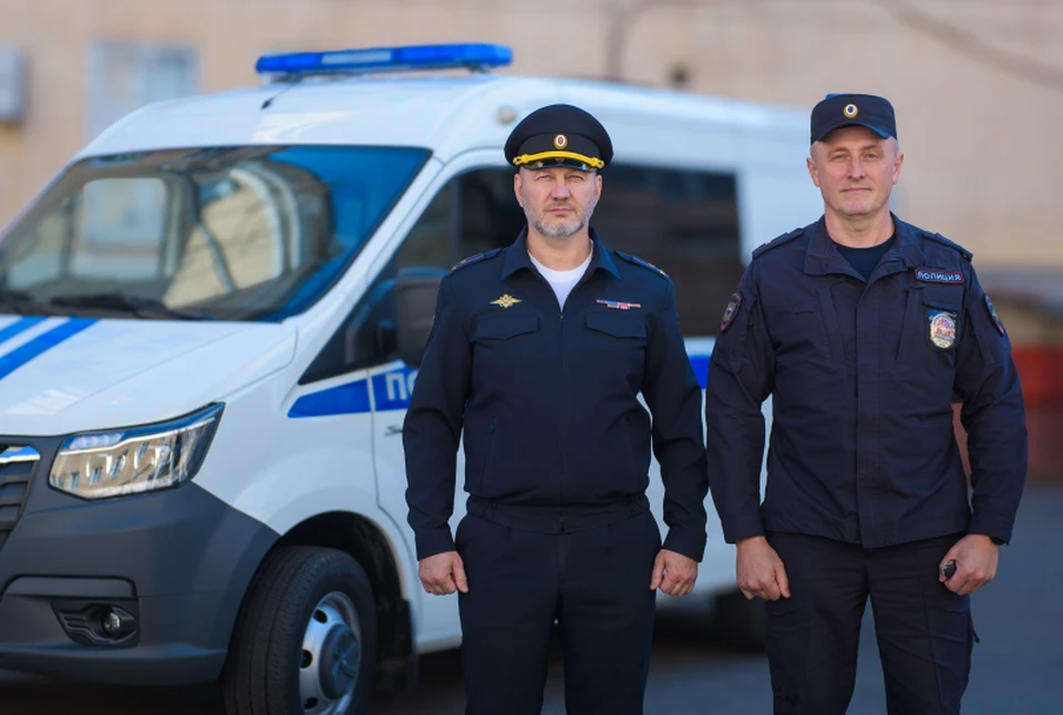 У спецтехники есть адаптированный к низким температурам двигатель, восемь камер видеонаблюдения, навигационная система ГЛОНАСС и средствами связи и т.д. Фото: УМВД по Мурманской области.