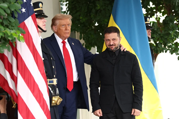 Сдал позиции: Зеленский надел пиджак на встречу с Трампом, «забыв» галстук