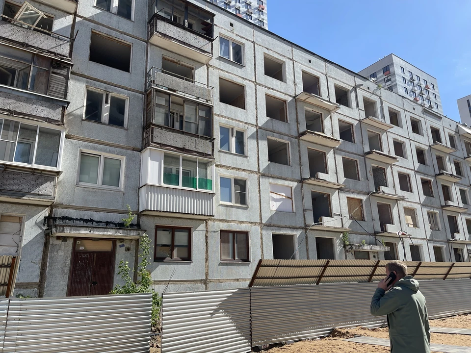 В Ростове в этом году из аварийных домов расселят 242 семьи.