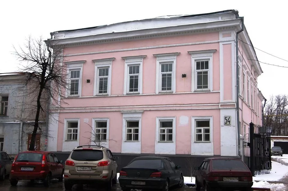 Депутаты ульяновского Заксобрания передали здание Гончарова краеведческому музею | ФОТО: телеграм-канал Виталия Кузина