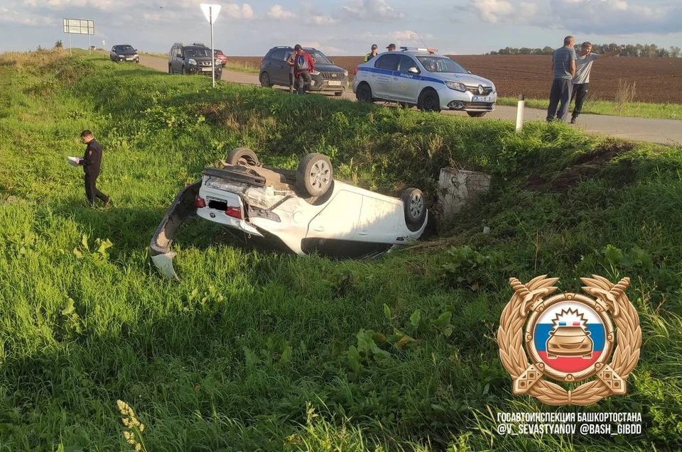 В Башкирии в ДТП с большегрузом погиб водитель опрокинувшейся «Шкоды».