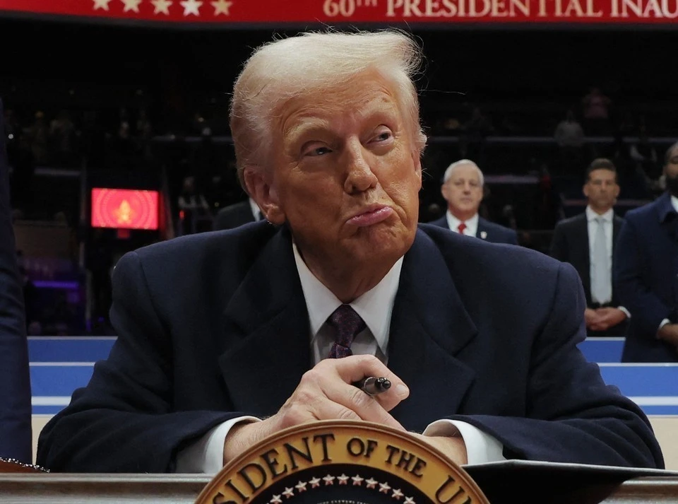 Трамп заявил, что через две недели определит развитие событий вокруг Украины