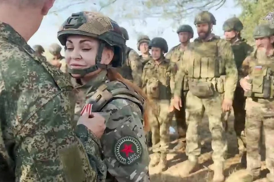 Среди награжденных за отличие на Запорожском направлении - боец с позывным "Белка". Фото: минобороны РФ