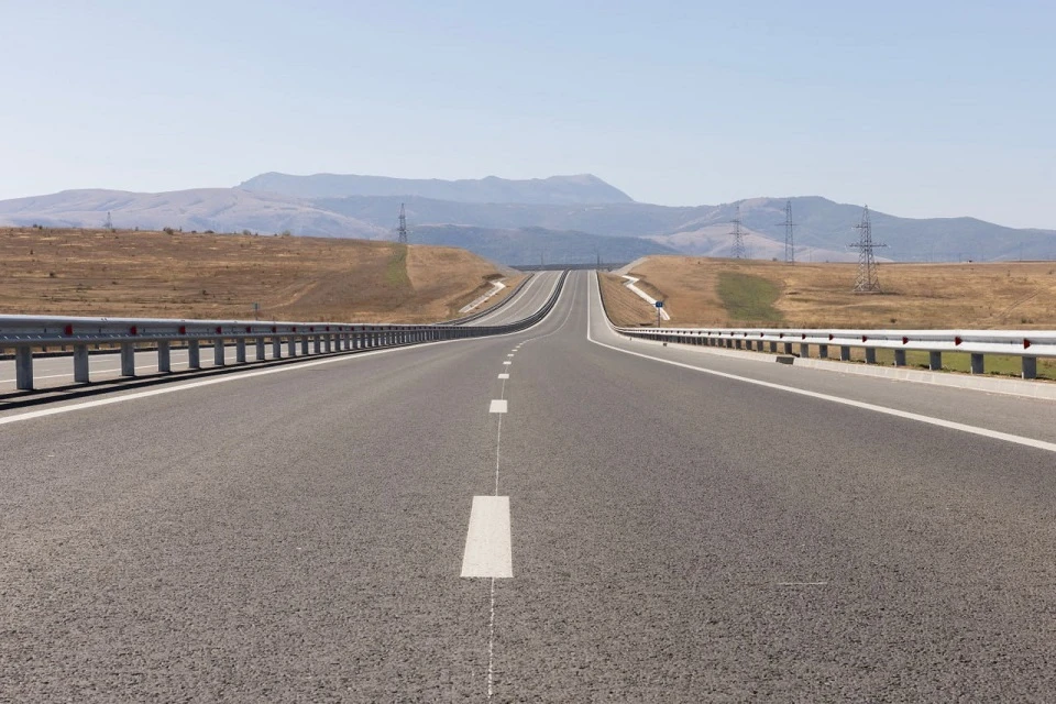 При строительстве применялись нестандартные методы. Фото: пресс-служба главы Крыма