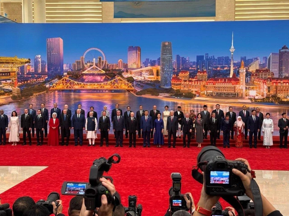 Глава РФПИ Дмитриев опубликовал фото Путина с лидерами стран на саммите ШОС. Фото: Telegram-канал Кирилла Дмитриева