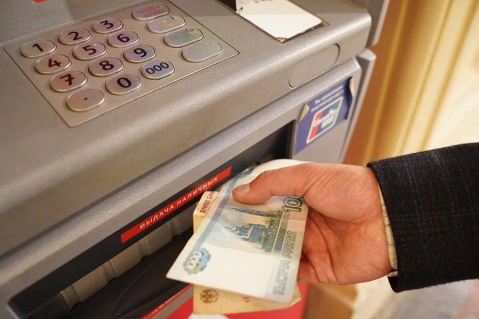 В Бурятии полицейские спасли пенсионерку от обмана мошенников