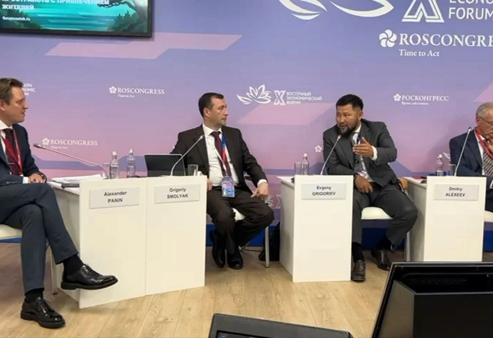 Опыт Якутска по благоустройству представили на ВЭФ-2025 во Владивостоке Фото: Евгений Григорьев, Глава ГО город Якутск