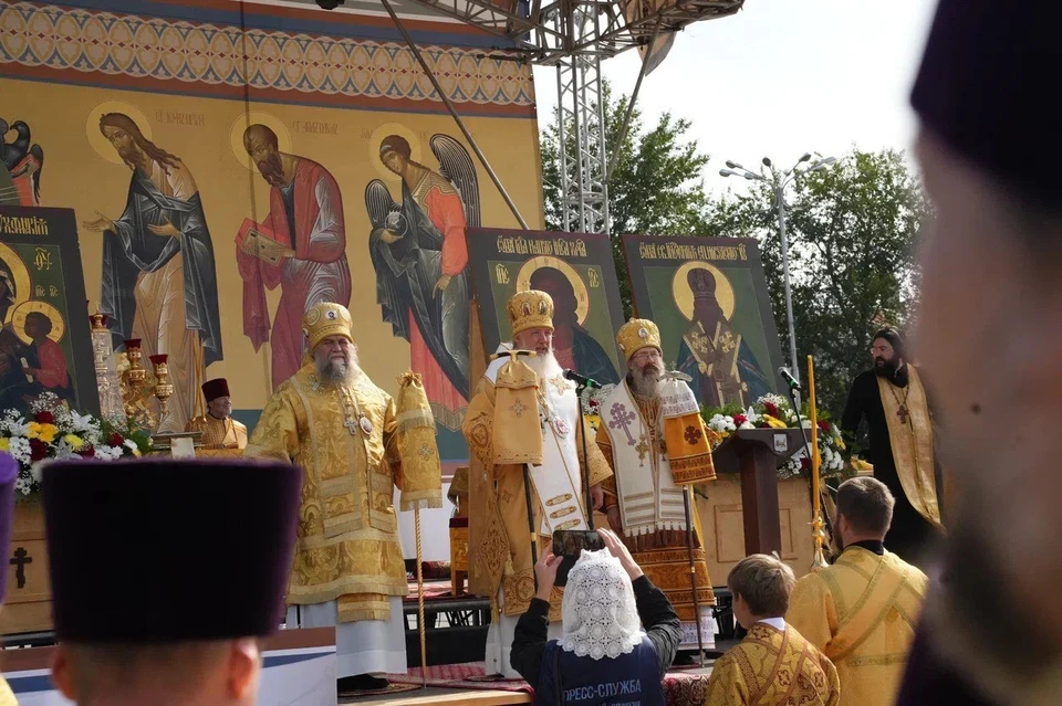 3 тысячи жителей Иркутска приняли участие во Всероссийском крестном ходе.