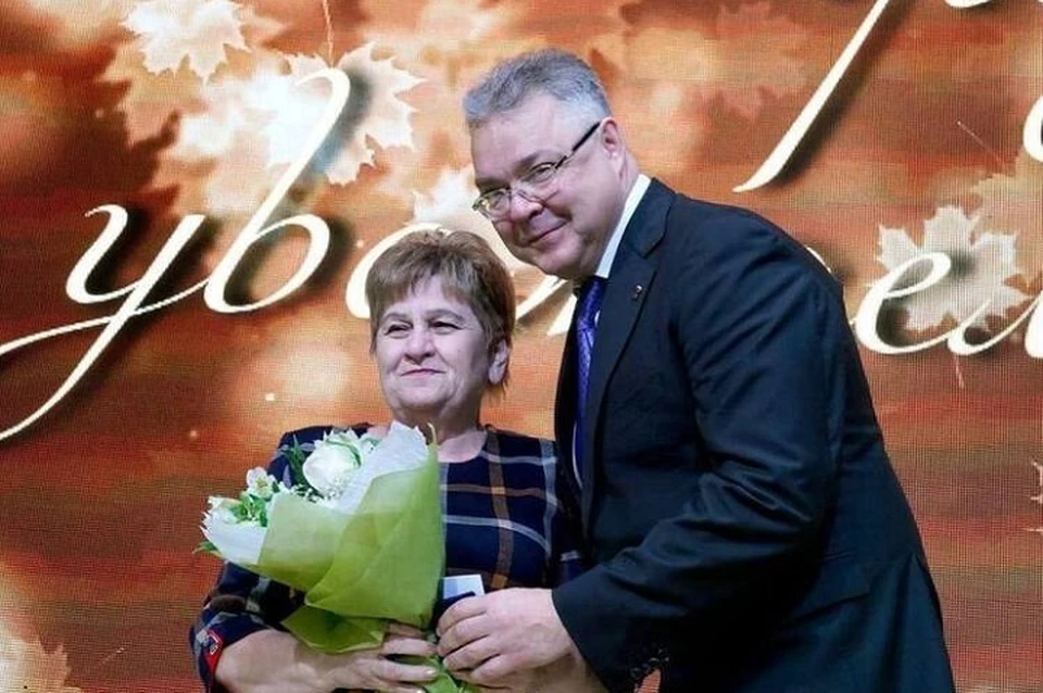 Каждый лауреат получит удостоверение и нагрудный знак, а также премию в 500 тысяч рублей. Фото: соцсети министра образования края.