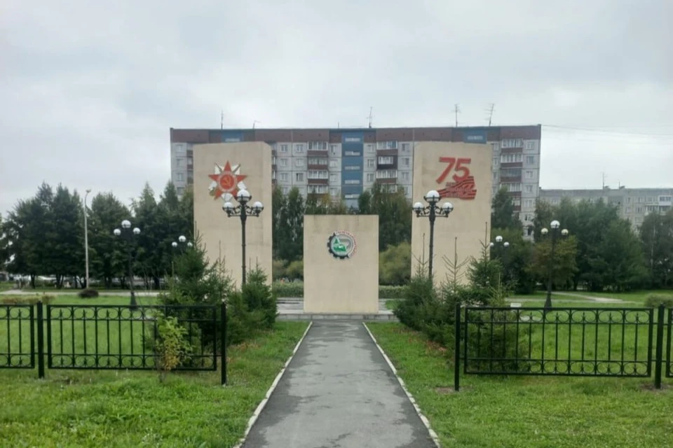 Кованое ограждение установили в сквере «Белый сад» в Новосибирске. Фото: пресс-служба мэрии Новосибирска
