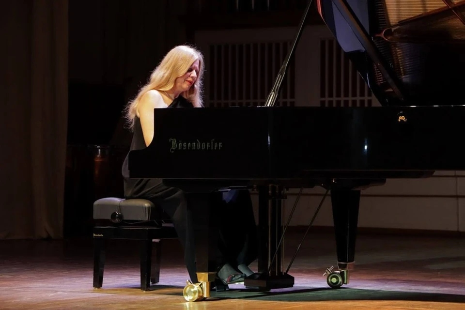 В Донецке состоялся сольный концерт выдающейся пианистки Валентины Лисицы. Фото: Минкультуры ДНР