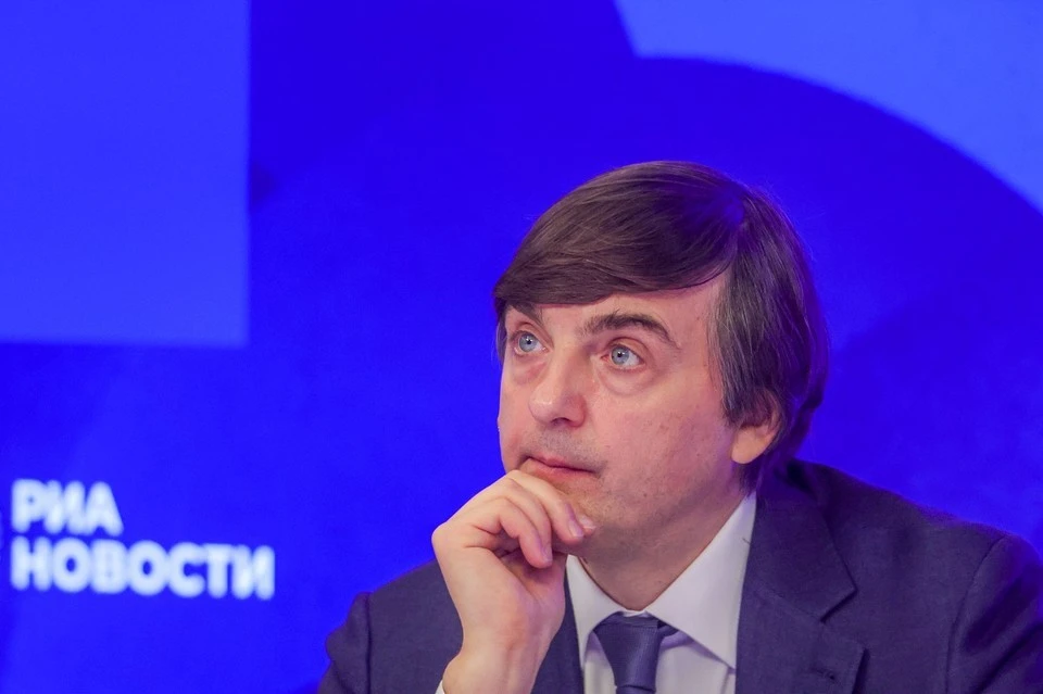 Глава Минпросвещения Кравцов допустил повышение зарплаты учителей по всей стране