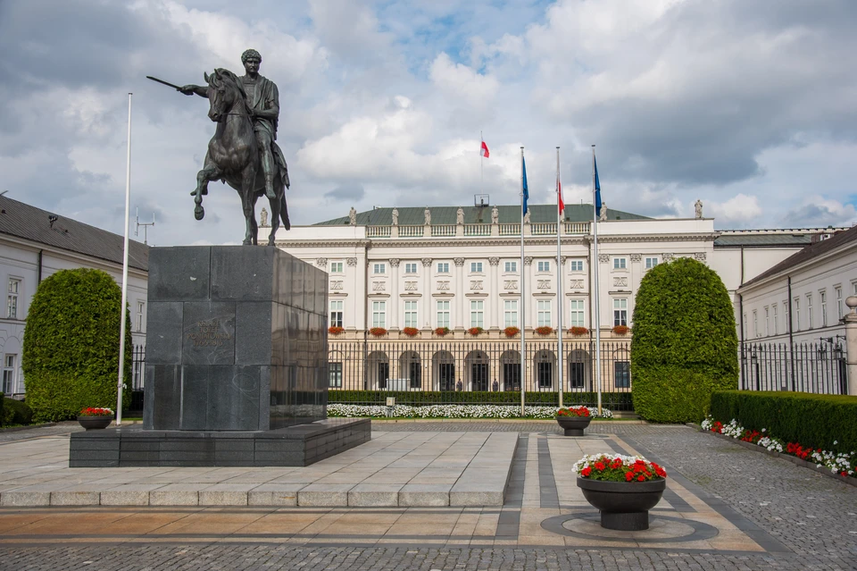 За дрон над президентской резиденцией в Варшаве задержали украинца и белоруску