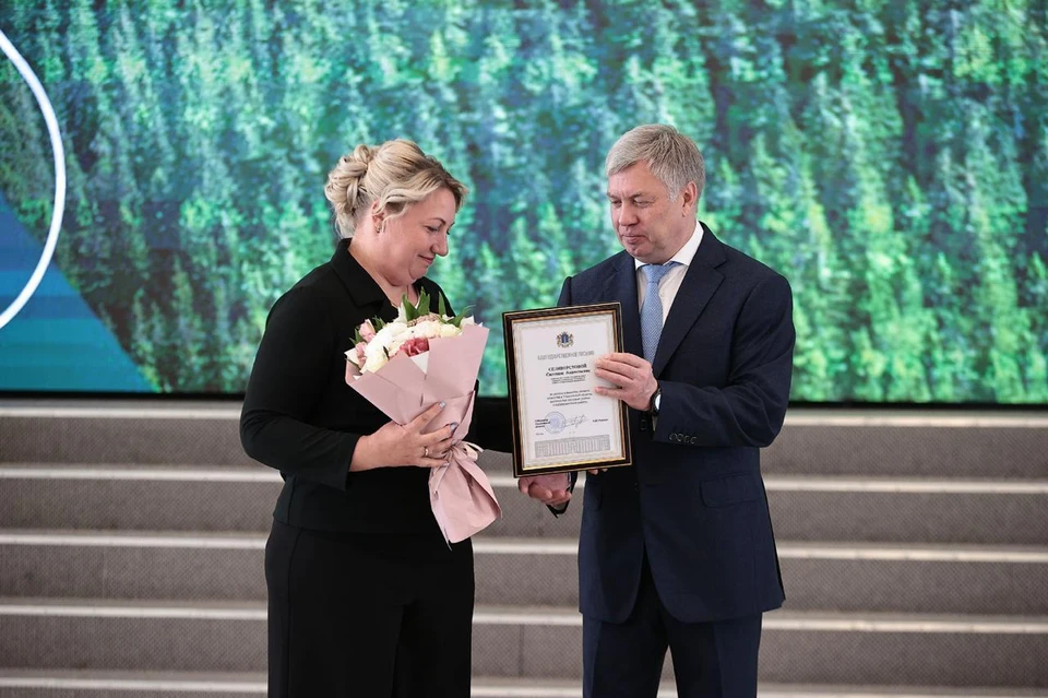 Русских наградил лучших работников лесного хозяйства. ФОТО: тг-канал ПУЛ №73
