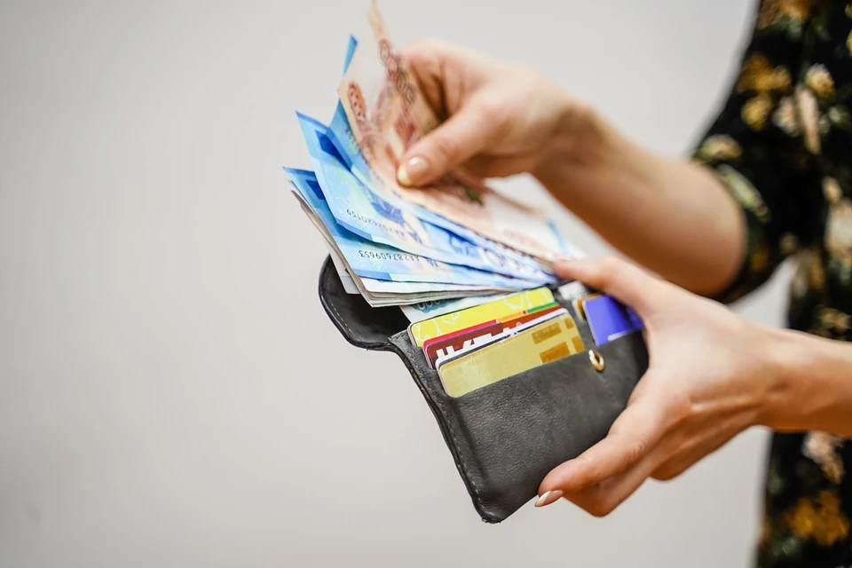 Сумма выплаты у разных специалистов отличается