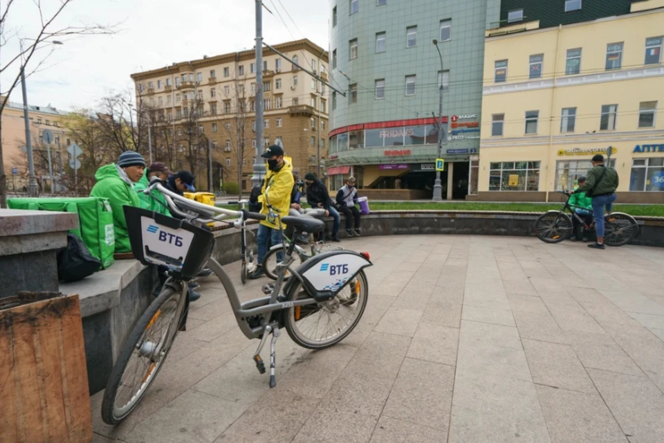 Зарплата московских курьеров выросла на 38% и достигла 132 тысяч рублей