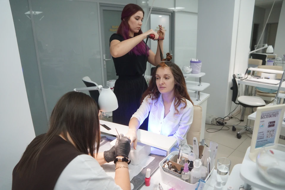Услуги маникюра и педикюра стали самыми популярными видами деятельности.