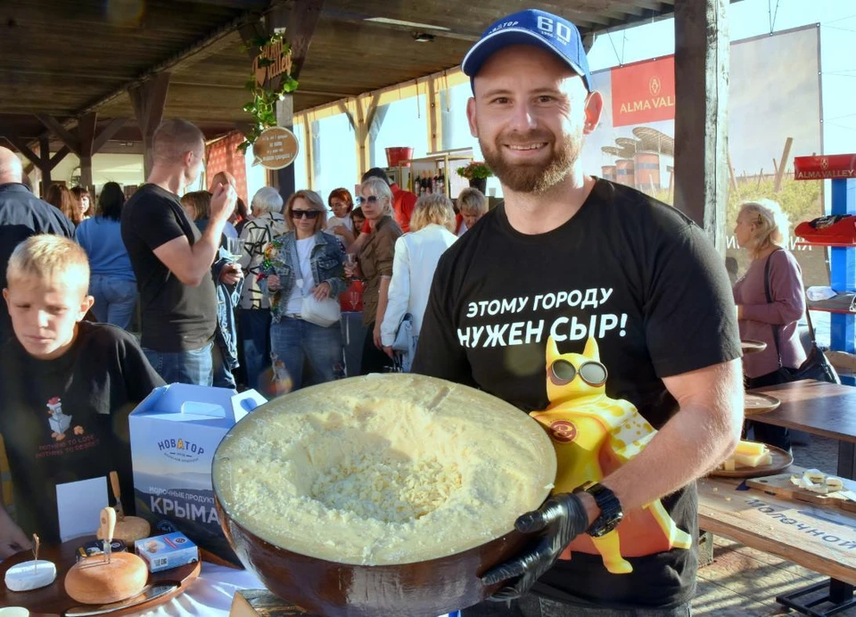 В крымском меню обязательно будет сыр, много сыра