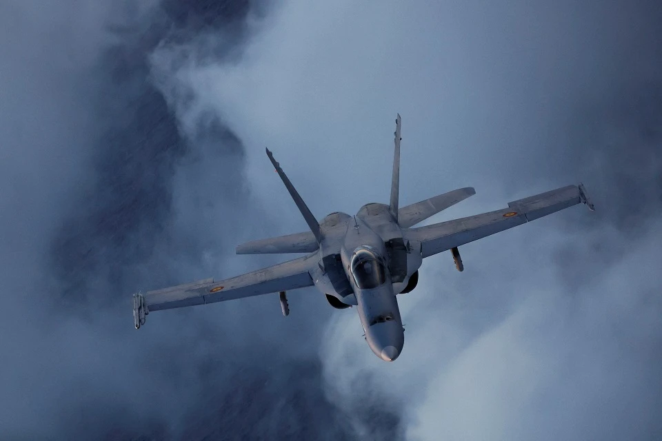 «Это будет война»: посол РФ в Париже прокомментировал угрозы стран НАТО в адрес российских самолетов