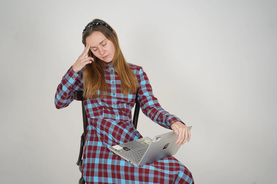 49% опрошенных сообщили, что их раздражают вечно несчастные и недовольные люди, которых постоянно что-то не устраивает.