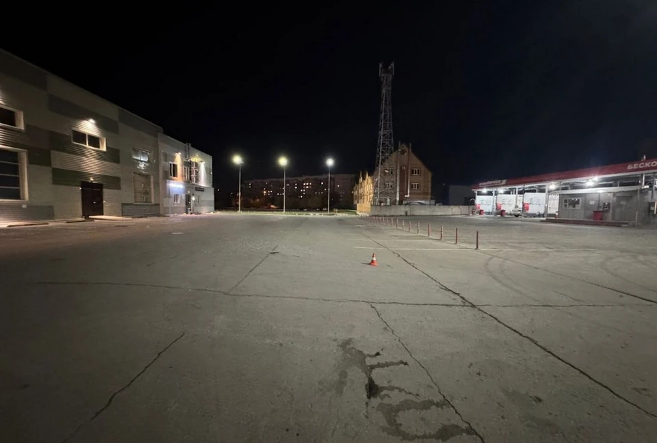 Парень и девушка пострадали в ДТП на парковке магазина в Новосибирске. Фото: ГАИ Новосибирской области