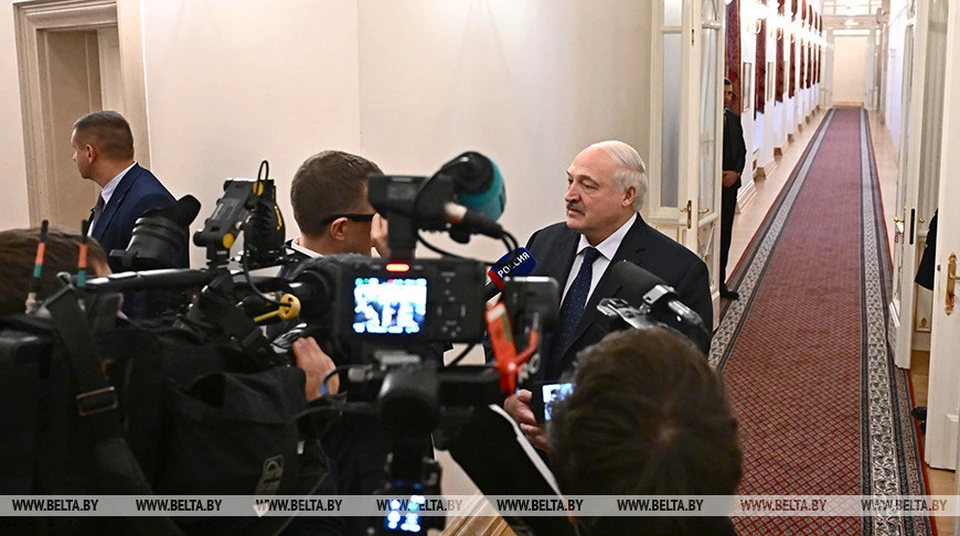Александр Лукашенко посоветовал Владимиру Зеленскому успокоиться и объяснил почему. Фото: БелТА.