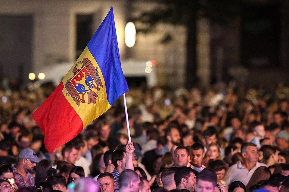 Угрозы о минировании поступили на избирательные участки на выборах в Молдавии