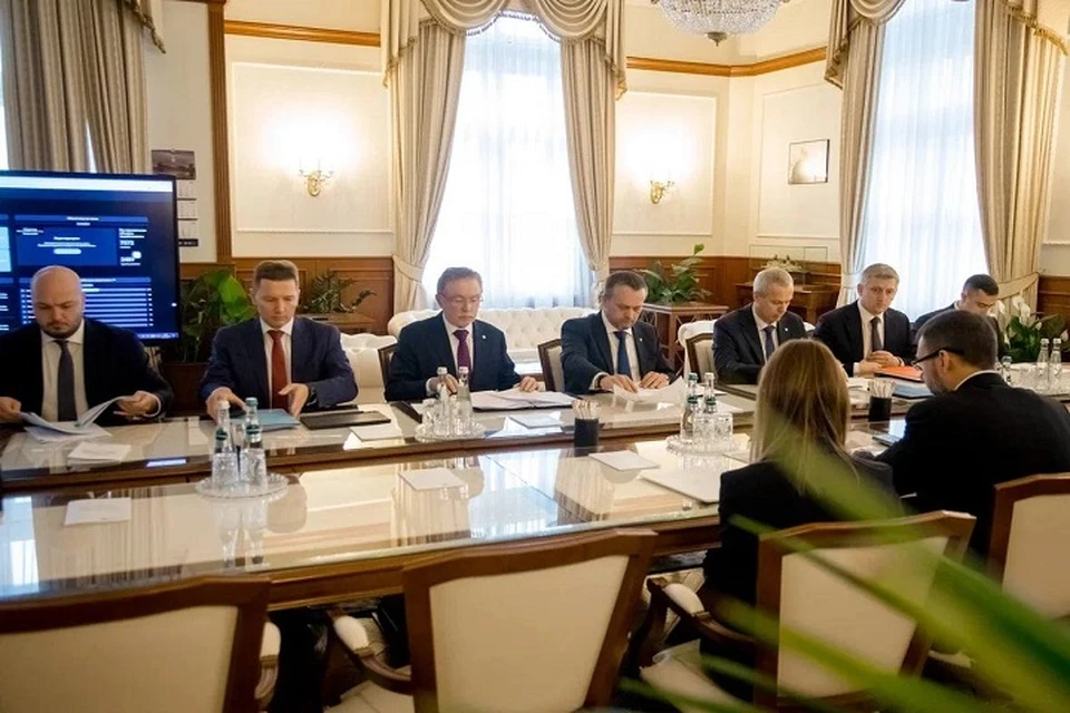 Никитин и Пушилин обсудили развитие транспорта в ДНР. Фото: Минтранс России