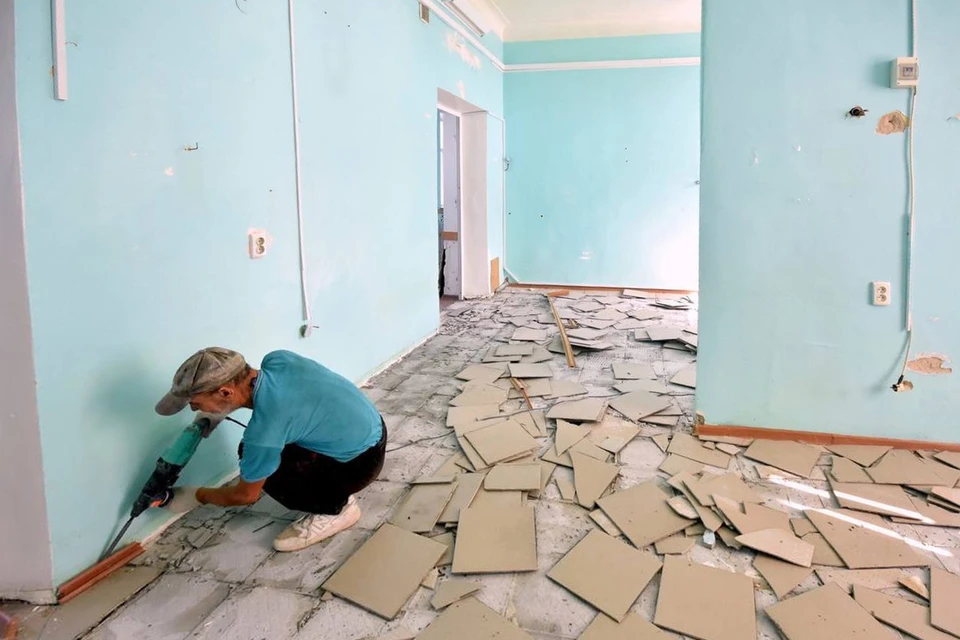 Работы выполняются поэтапно, без остановки оказания медпомощи. Фото: Юрий Гоцанюк/Tg