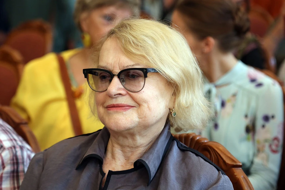 Звезда «Иронии судьбы...», «Афони» и «Зигзага удачи» ушла из жизни в июне нынешнего года. Валентине Илларионовне было 90 лет.