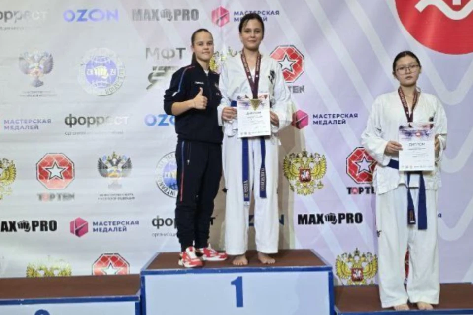 Екатерина Комисова завоевала золото на чемпионате России по тхэквондо МФТ. Фото: ТГ/Ширшов