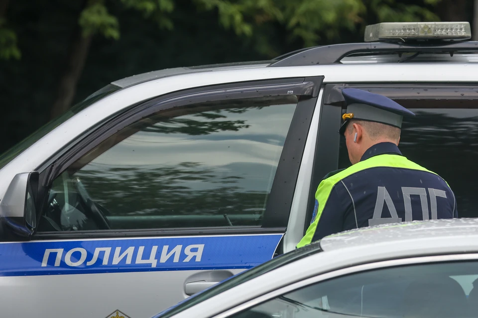 В Петербурге пьяный водитель врезался в ограждение и утонул в реке
