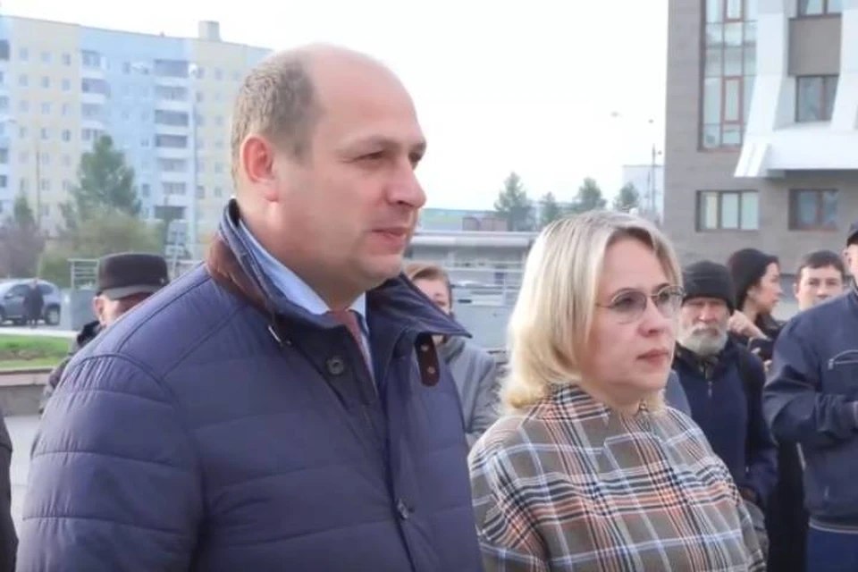 Каждому военнослужащему были вручены символы малой родины. Фото: социальные сети рассказал Александр Дубровин, мэр Братска.