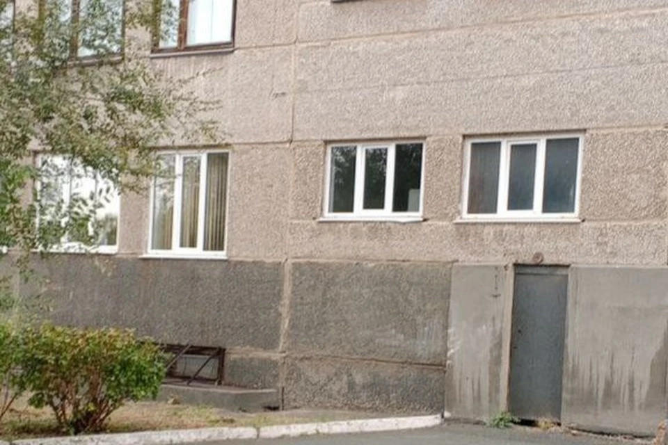 Сотрудники скорой медицинской помощи доставили девушку в травматологическое отделение