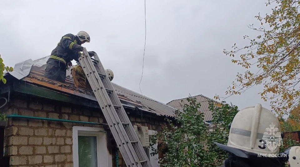 Причиной пожара стала газовая плита. Фото: МЧС России