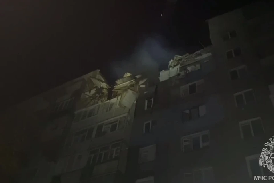 Обрушение дома в Алчевске. ФОТО: МЧС России