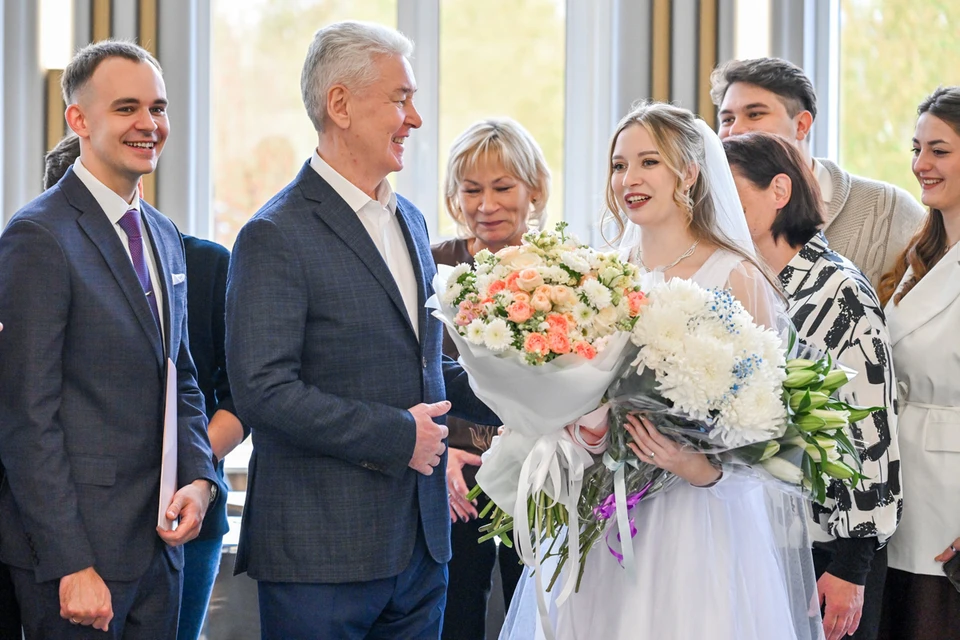 Сергей Собянин открыл новый Дворец бракосочетания на улице Дубравная в районе Митино. Фото: Максим Мишин/пресс-служба мэра и правительства Москвы.