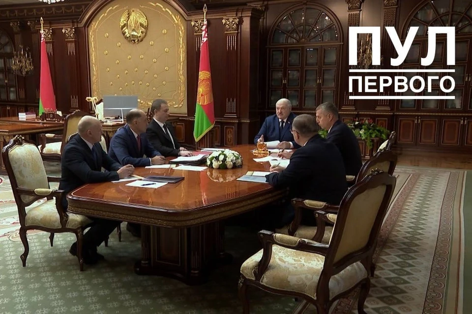 Лукашенко проводит совещание с премьером, Совбезом, Генпрокуратурой и КГБ по отношениям с США. Фото: телеграм-канал «Пул Первого».