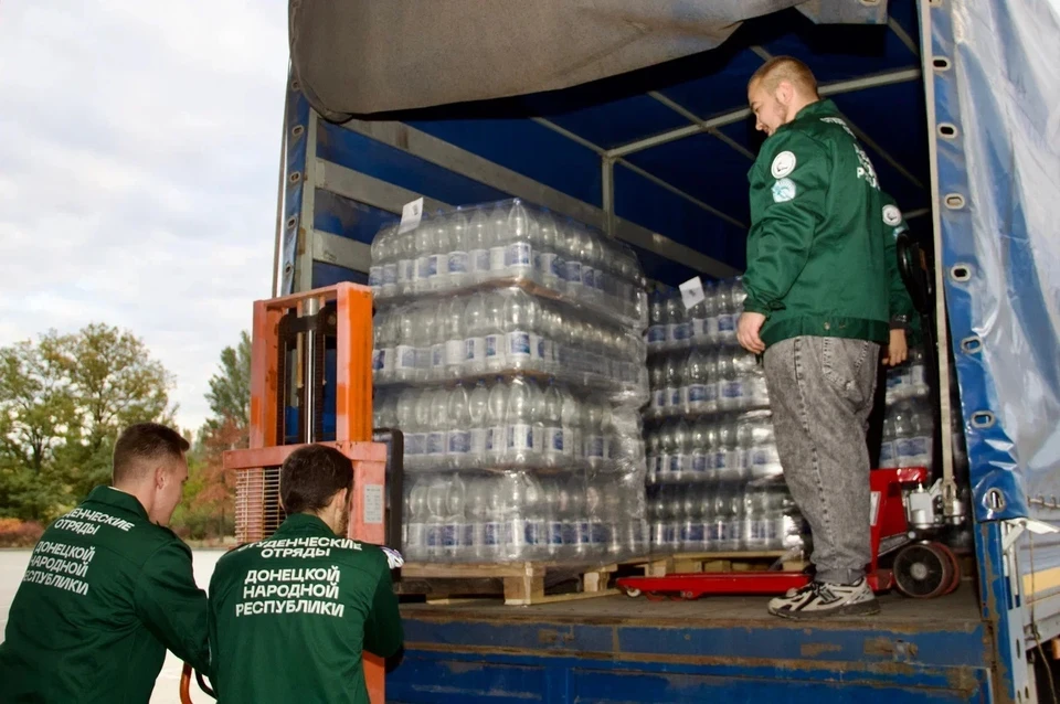 Вода предназначена для нуждающихся жителей, столкнувшихся с трудностями в обеспечении базовых потребностей. Фото: РСО