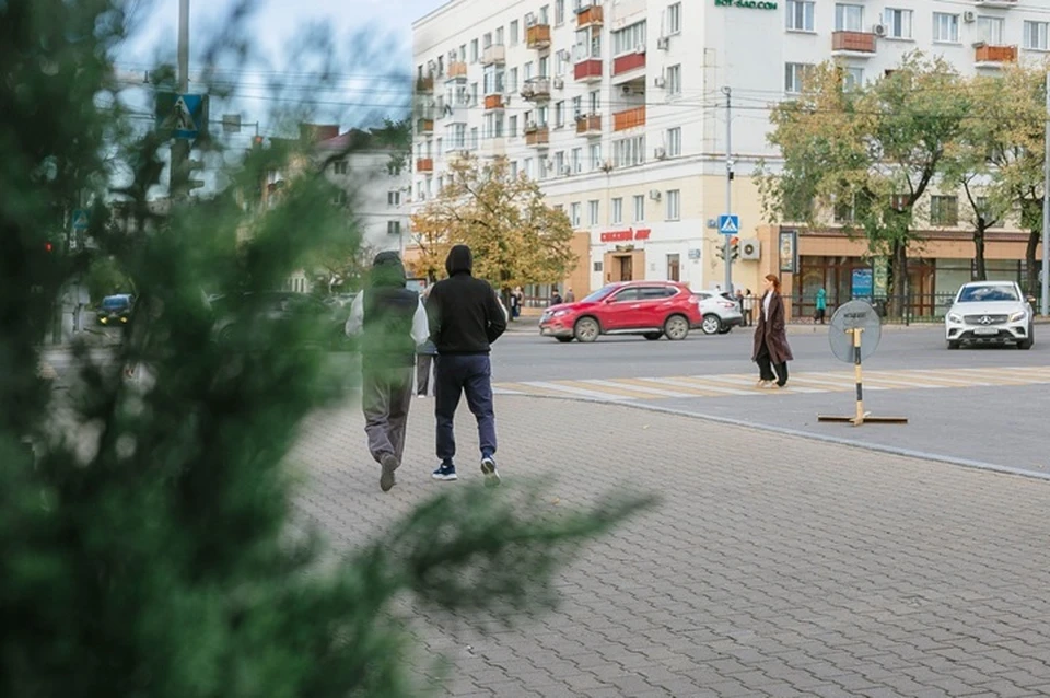 Стремительный переход от летнего тепла к осенним заморозкам становится испытанием для организма