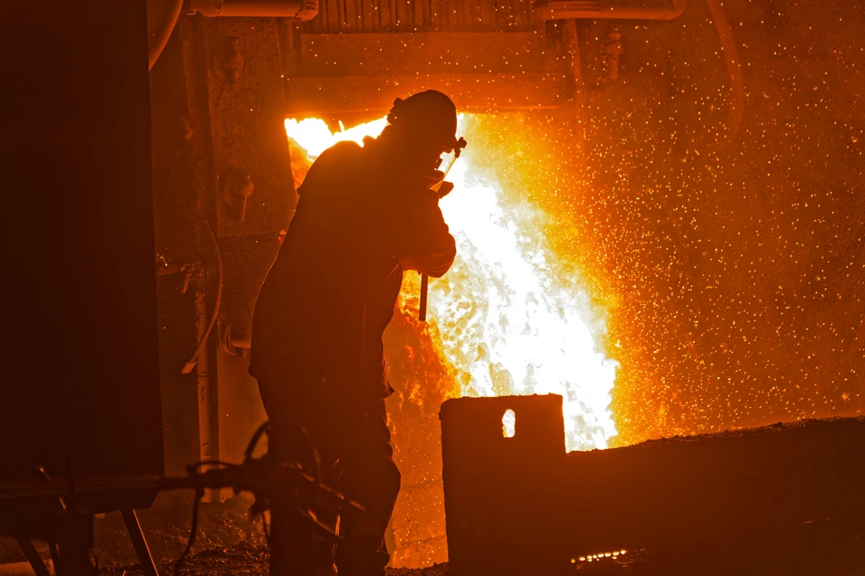 Рабочих засыпало раскаленной породой