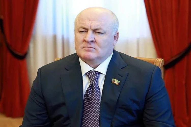 «Много лет “заслуживал” репутацию»: дело находящегося в розыске экс-главы Махачкалы отдали в суд