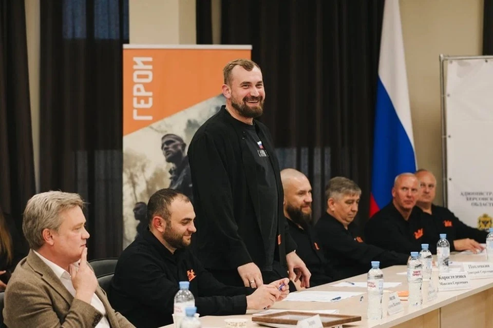 Финалисты "Героев Херсонщины" начали стажировку в муниципальных органах власти. Фото: тг-канал Владимира Сальдо