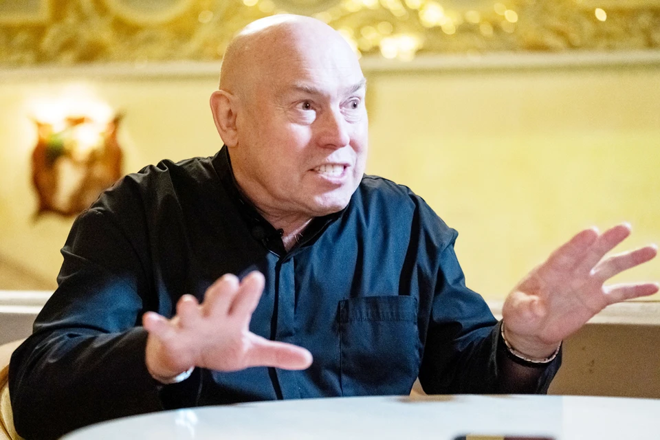 Сухоруков теперь не перегружает свой график — работает, но без прежнего бешеного темпа