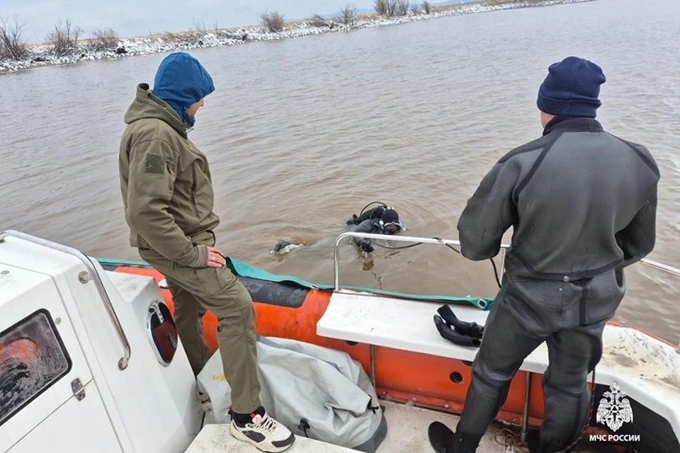 Водолазы обследовали тысячи метров акватории Фото: МЧС Хабаровского края